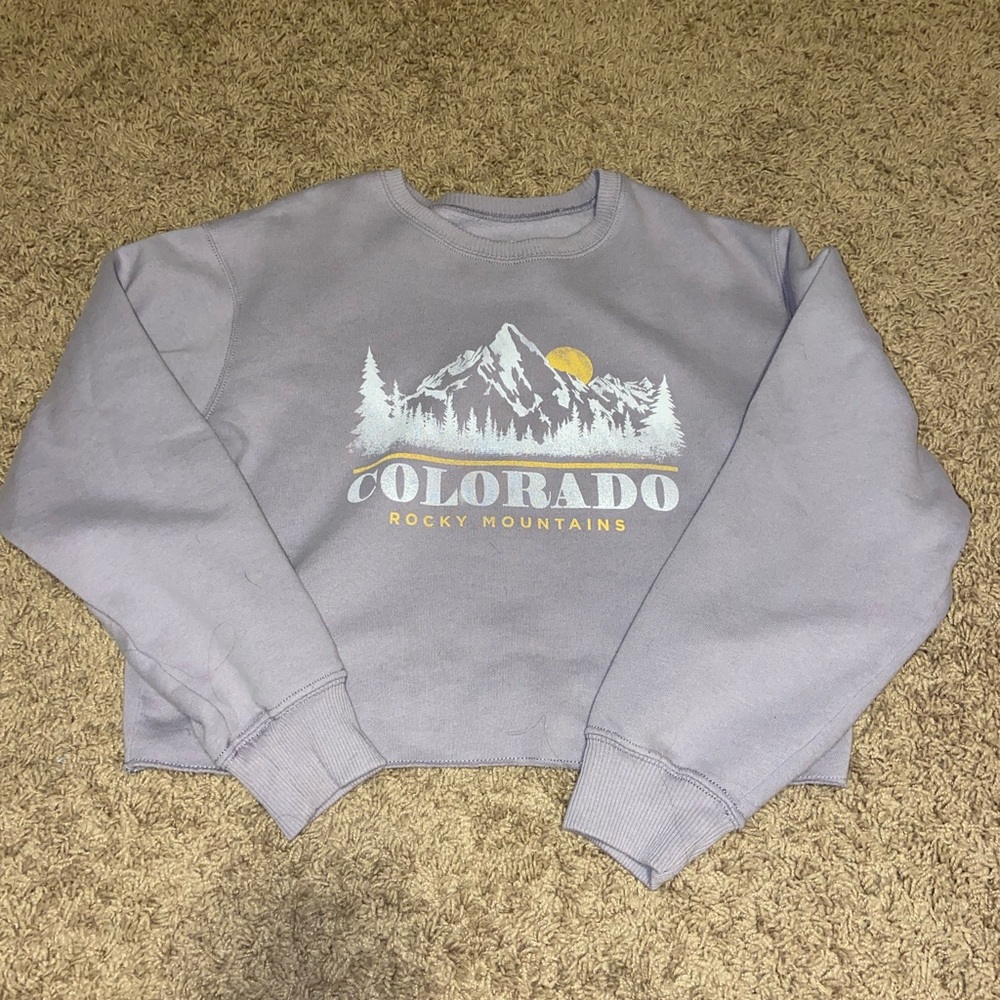 colorado rocky mountains crop crewneck